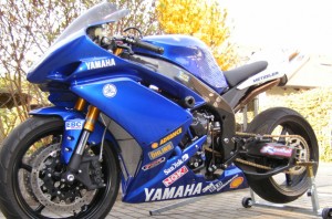 Yamaha R 1 RN-19